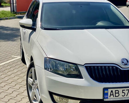 Белый Шкода Октавия, объемом двигателя 1.6 л и пробегом 237 тыс. км за 8750 $, фото 2 на Automoto.ua