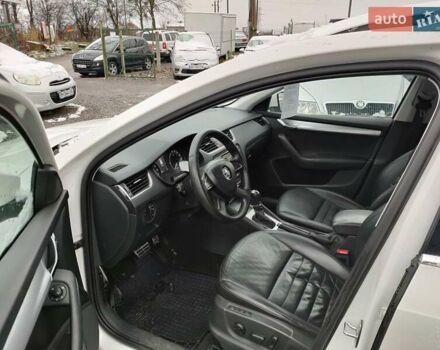 Белый Шкода Октавия, объемом двигателя 1.97 л и пробегом 241 тыс. км за 10999 $, фото 8 на Automoto.ua