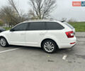 Белый Шкода Октавия, объемом двигателя 1.6 л и пробегом 232 тыс. км за 8800 $, фото 4 на Automoto.ua