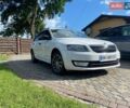 Белый Шкода Октавия, объемом двигателя 1.6 л и пробегом 368 тыс. км за 9500 $, фото 1 на Automoto.ua
