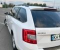 Білий Шкода Октавія, об'ємом двигуна 1.6 л та пробігом 388 тис. км за 9800 $, фото 4 на Automoto.ua