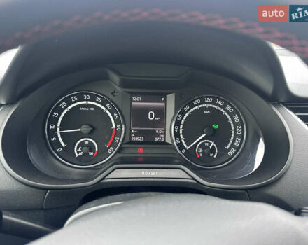 Білий Шкода Октавія, об'ємом двигуна 1.97 л та пробігом 193 тис. км за 11000 $, фото 10 на Automoto.ua