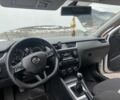 Белый Шкода Октавия, объемом двигателя 1.6 л и пробегом 340 тыс. км за 9000 $, фото 1 на Automoto.ua