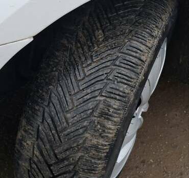 Белый Шкода Октавия, объемом двигателя 1.6 л и пробегом 289 тыс. км за 8700 $, фото 16 на Automoto.ua