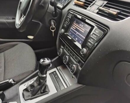 Білий Шкода Октавія, об'ємом двигуна 1.6 л та пробігом 350 тис. км за 8999 $, фото 9 на Automoto.ua