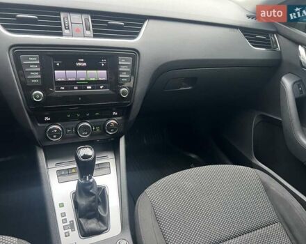 Белый Шкода Октавия, объемом двигателя 1.97 л и пробегом 310 тыс. км за 10950 $, фото 6 на Automoto.ua