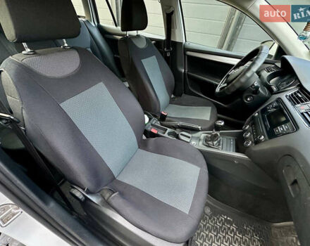 Білий Шкода Октавія, об'ємом двигуна 1.6 л та пробігом 230 тис. км за 9300 $, фото 9 на Automoto.ua