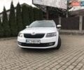Білий Шкода Октавія, об'ємом двигуна 1.6 л та пробігом 270 тис. км за 15000 $, фото 1 на Automoto.ua