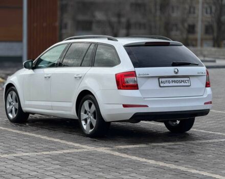 Белый Шкода Октавия, объемом двигателя 2 л и пробегом 259 тыс. км за 11300 $, фото 5 на Automoto.ua