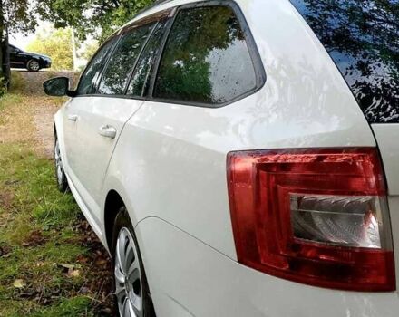 Білий Шкода Октавія, об'ємом двигуна 1.6 л та пробігом 249 тис. км за 11250 $, фото 2 на Automoto.ua