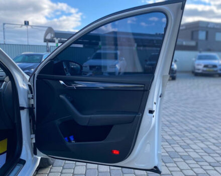 Белый Шкода Октавия, объемом двигателя 2 л и пробегом 312 тыс. км за 13700 $, фото 19 на Automoto.ua