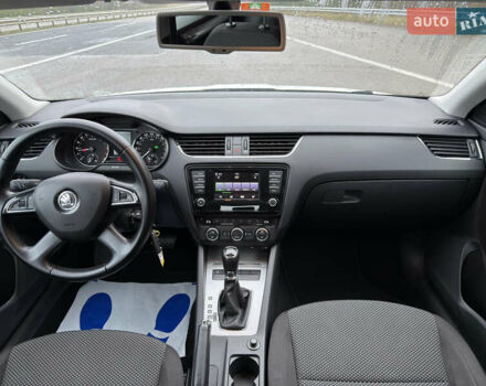 Білий Шкода Октавія, об'ємом двигуна 1.6 л та пробігом 204 тис. км за 11299 $, фото 46 на Automoto.ua