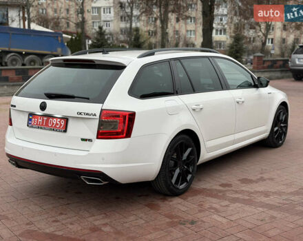 Белый Шкода Октавия, объемом двигателя 2 л и пробегом 230 тыс. км за 15300 $, фото 4 на Automoto.ua