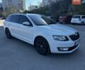Белый Шкода Октавия, объемом двигателя 2 л и пробегом 285 тыс. км за 12800 $, фото 1 на Automoto.ua
