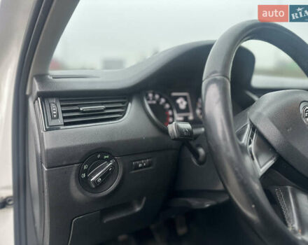 Білий Шкода Октавія, об'ємом двигуна 1.6 л та пробігом 284 тис. км за 8600 $, фото 30 на Automoto.ua