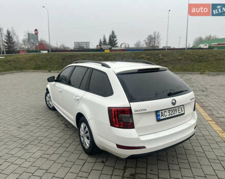 Білий Шкода Октавія, об'ємом двигуна 1.6 л та пробігом 284 тис. км за 8600 $, фото 13 на Automoto.ua