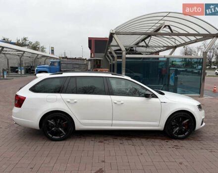 Белый Шкода Октавия, объемом двигателя 2 л и пробегом 230 тыс. км за 15200 $, фото 11 на Automoto.ua