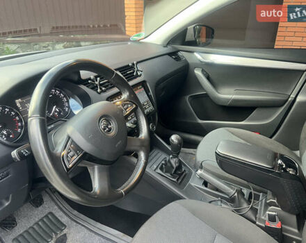 Белый Шкода Октавия, объемом двигателя 1.6 л и пробегом 250 тыс. км за 11500 $, фото 38 на Automoto.ua