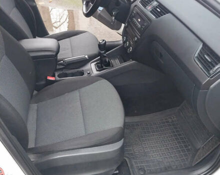 Белый Шкода Октавия, объемом двигателя 1.6 л и пробегом 340 тыс. км за 9500 $, фото 16 на Automoto.ua