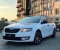 Белый Шкода Октавия, объемом двигателя 1.6 л и пробегом 209 тыс. км за 9500 $, фото 1 на Automoto.ua