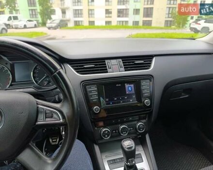 Белый Шкода Октавия, объемом двигателя 1.6 л и пробегом 243 тыс. км за 10800 $, фото 15 на Automoto.ua
