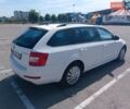 Білий Шкода Октавія, об'ємом двигуна 1.6 л та пробігом 297 тис. км за 10499 $, фото 3 на Automoto.ua