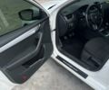Білий Шкода Октавія, об'ємом двигуна 1.6 л та пробігом 280 тис. км за 10800 $, фото 31 на Automoto.ua