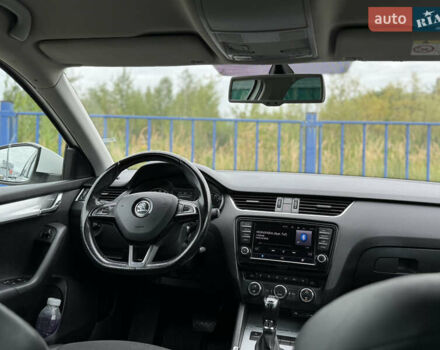 Білий Шкода Октавія, об'ємом двигуна 1.6 л та пробігом 227 тис. км за 10250 $, фото 17 на Automoto.ua