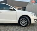 Білий Шкода Октавія, об'ємом двигуна 1.6 л та пробігом 229 тис. км за 8500 $, фото 6 на Automoto.ua