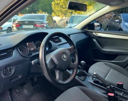 Белый Шкода Октавия, объемом двигателя 1.6 л и пробегом 209 тыс. км за 9500 $, фото 7 на Automoto.ua