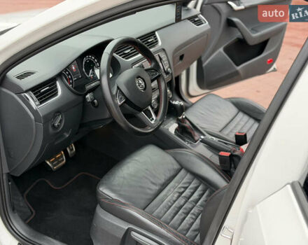 Белый Шкода Октавия, объемом двигателя 2 л и пробегом 230 тыс. км за 15200 $, фото 49 на Automoto.ua