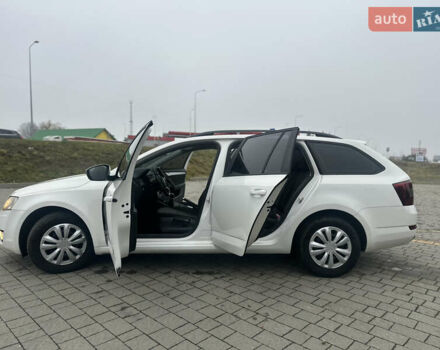 Білий Шкода Октавія, об'ємом двигуна 1.6 л та пробігом 284 тис. км за 8600 $, фото 28 на Automoto.ua