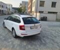 Белый Шкода Октавия, объемом двигателя 0 л и пробегом 250 тыс. км за 10118 $, фото 3 на Automoto.ua