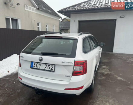 Белый Шкода Октавия, объемом двигателя 1.6 л и пробегом 230 тыс. км за 10500 $, фото 5 на Automoto.ua