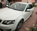 Белый Шкода Октавия, объемом двигателя 1.6 л и пробегом 240 тыс. км за 10500 $, фото 1 на Automoto.ua