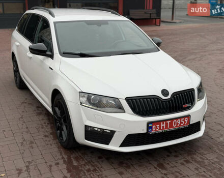 Белый Шкода Октавия, объемом двигателя 2 л и пробегом 230 тыс. км за 15200 $, фото 1 на Automoto.ua