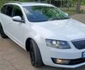 Белый Шкода Октавия, объемом двигателя 1.6 л и пробегом 240 тыс. км за 10500 $, фото 1 на Automoto.ua
