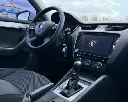 Белый Шкода Октавия, объемом двигателя 1.8 л и пробегом 158 тыс. км за 9500 $, фото 16 на Automoto.ua