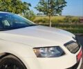 Белый Шкода Октавия, объемом двигателя 1.6 л и пробегом 229 тыс. км за 12600 $, фото 1 на Automoto.ua