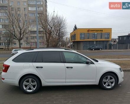 Белый Шкода Октавия, объемом двигателя 1.2 л и пробегом 175 тыс. км за 9000 $, фото 3 на Automoto.ua