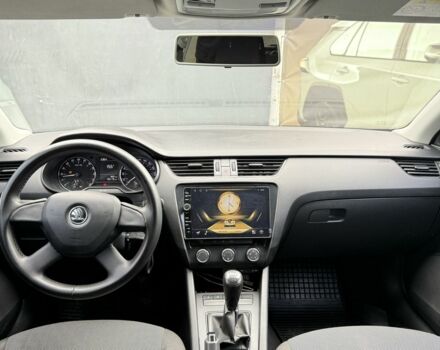 Белый Шкода Октавия, объемом двигателя 1.6 л и пробегом 206 тыс. км за 9500 $, фото 5 на Automoto.ua