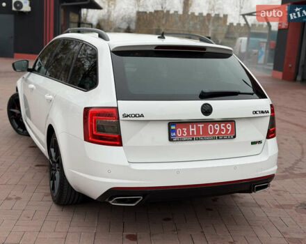 Белый Шкода Октавия, объемом двигателя 2 л и пробегом 230 тыс. км за 15300 $, фото 61 на Automoto.ua