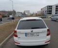 Белый Шкода Октавия, объемом двигателя 1.2 л и пробегом 175 тыс. км за 9000 $, фото 2 на Automoto.ua