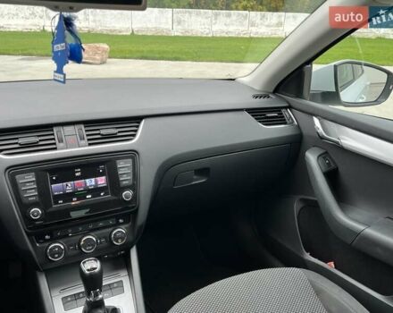 Белый Шкода Октавия, объемом двигателя 1.8 л и пробегом 182 тыс. км за 11650 $, фото 137 на Automoto.ua