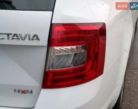 Білий Шкода Октавія, об'ємом двигуна 2 л та пробігом 328 тис. км за 8990 $, фото 11 на Automoto.ua