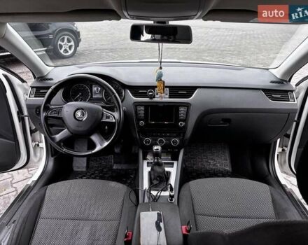 Білий Шкода Октавія, об'ємом двигуна 1.6 л та пробігом 285 тис. км за 10300 $, фото 11 на Automoto.ua