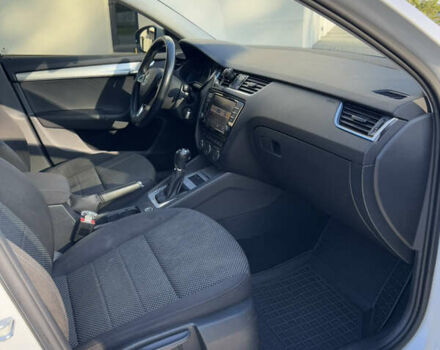 Білий Шкода Октавія, об'ємом двигуна 1.97 л та пробігом 225 тис. км за 12600 $, фото 42 на Automoto.ua