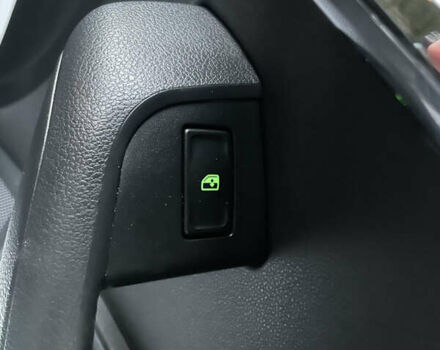 Білий Шкода Октавія, об'ємом двигуна 1.97 л та пробігом 278 тис. км за 13400 $, фото 21 на Automoto.ua