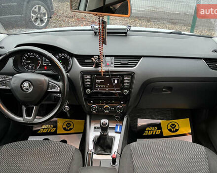 Белый Шкода Октавия, объемом двигателя 1.6 л и пробегом 260 тыс. км за 10999 $, фото 9 на Automoto.ua