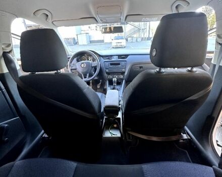 Білий Шкода Октавія, об'ємом двигуна 1.6 л та пробігом 189 тис. км за 10400 $, фото 21 на Automoto.ua